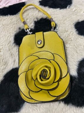 3-D rose, floral mobile phone pouch and wristlet, yellow faux leather, EUC